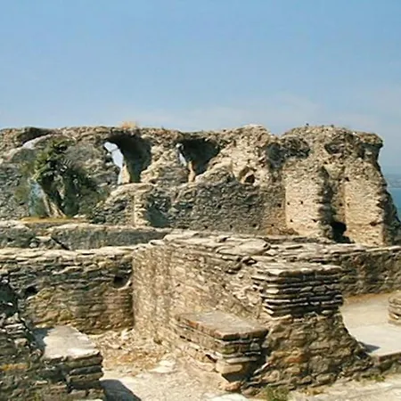 Domus Garda - Piscina E Terrazza Nel Cuore Di *